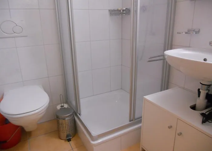 Tuileries Bed & Breakfast Grandson